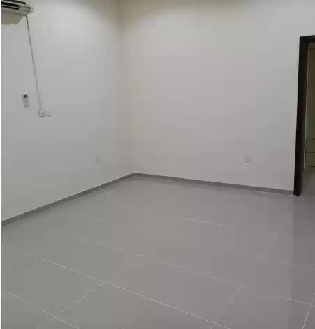 Residential Ready Property 1 Bedroom U/F Apartment  for rent in Al Sadd , Doha #7192 - 1  image 